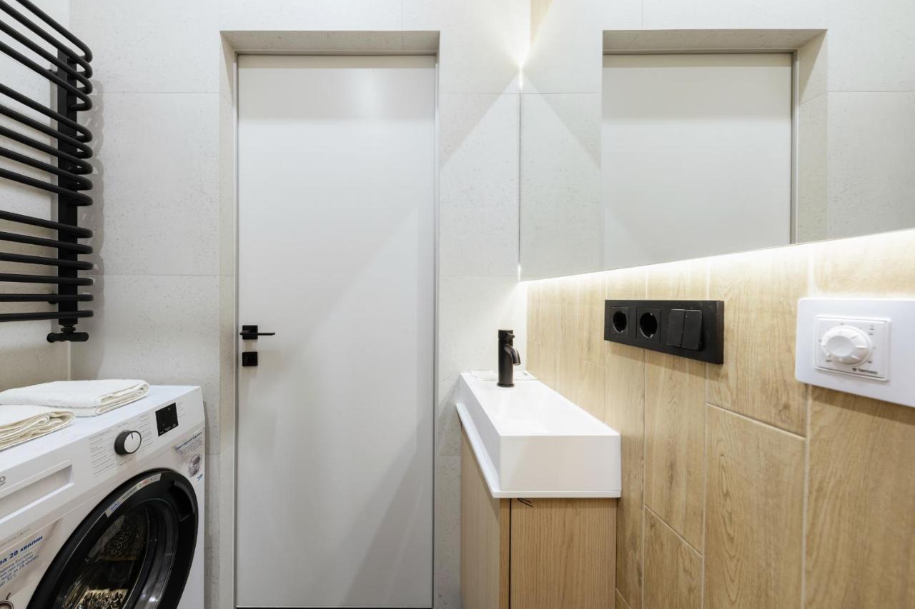 Luxury Apartments Smart House อุชโฮรอด ภายนอก รูปภาพ