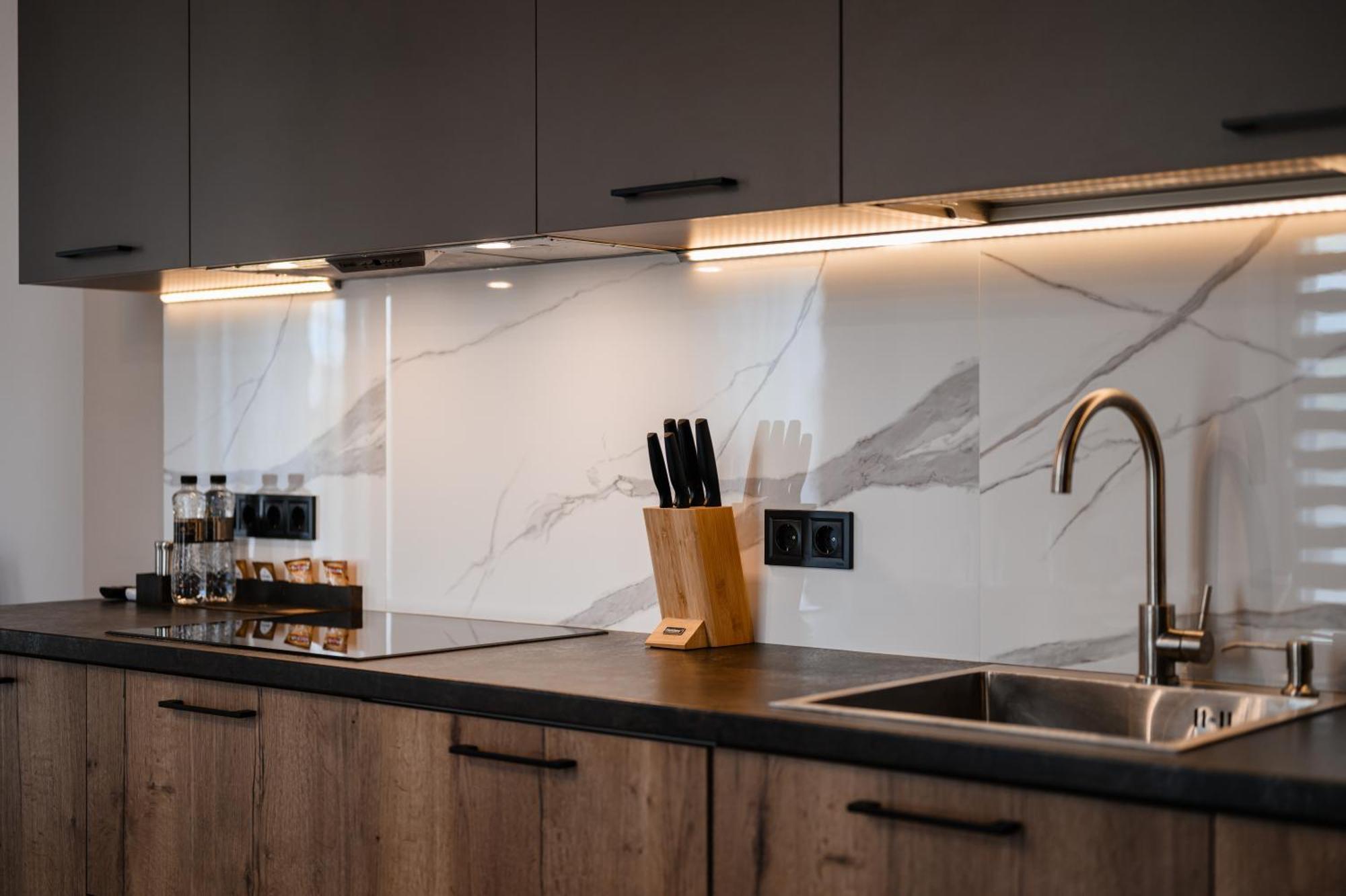 Luxury Apartments Smart House อุชโฮรอด ภายนอก รูปภาพ