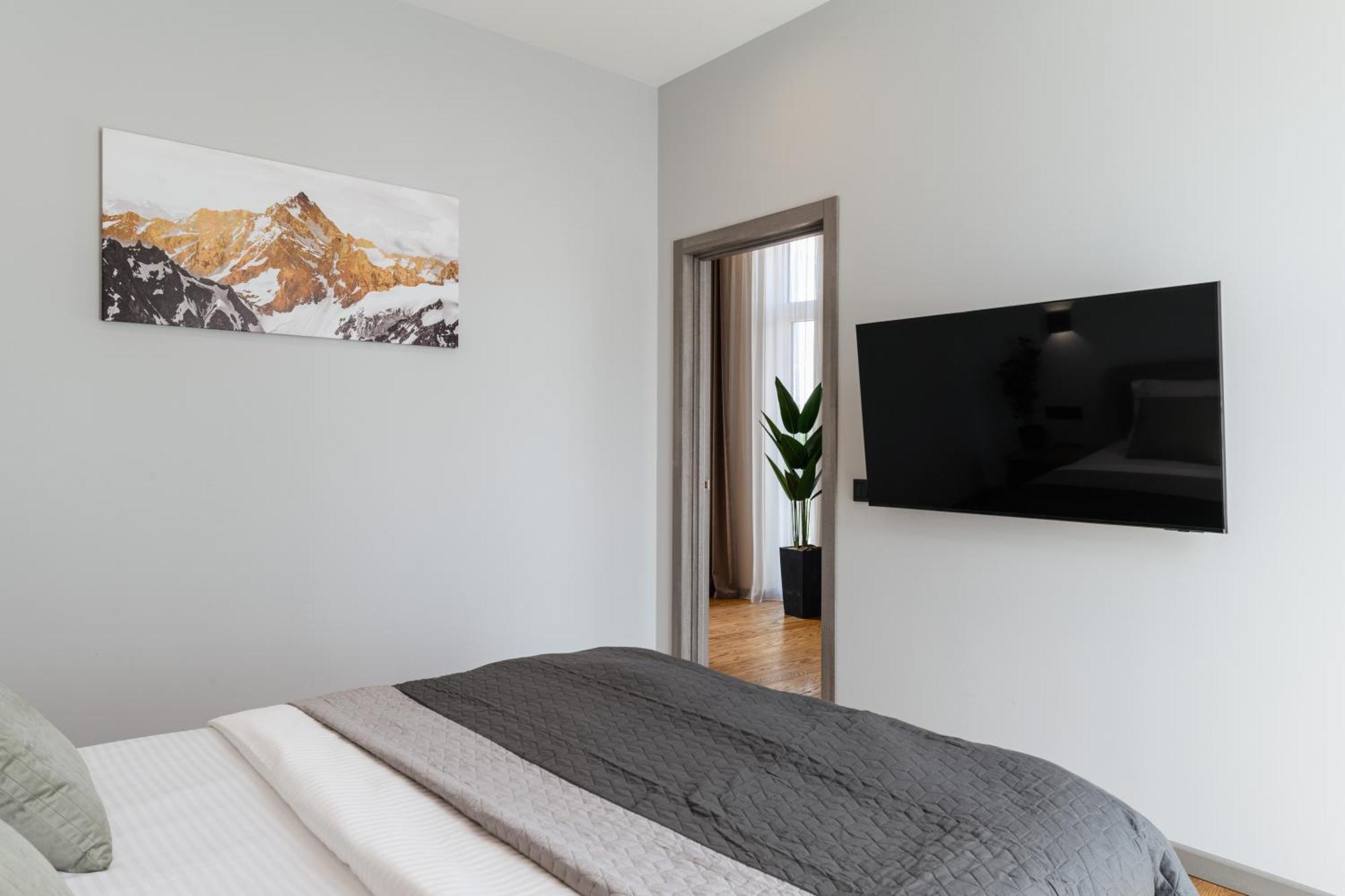 Luxury Apartments Smart House อุชโฮรอด ภายนอก รูปภาพ