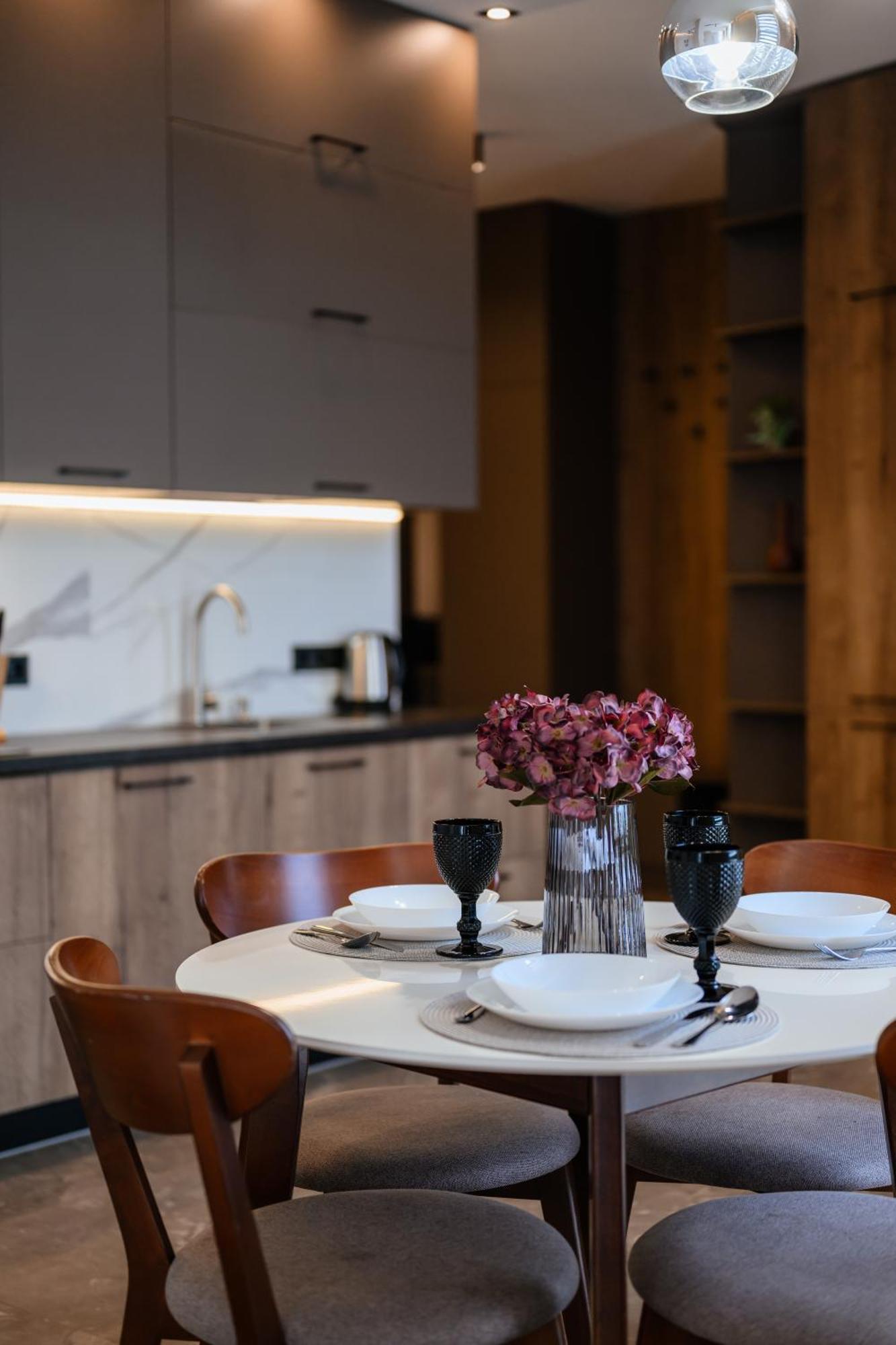Luxury Apartments Smart House อุชโฮรอด ภายนอก รูปภาพ